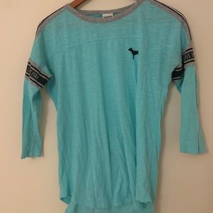 Light blue vs pink quarter sleeve